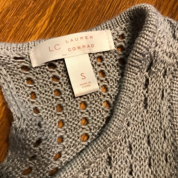 Blouse - Picture 2 of 3